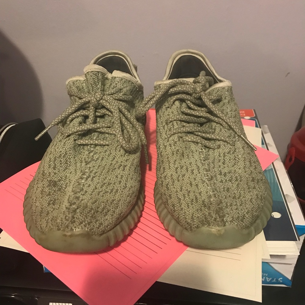 YZY BOOST 350’s MOONROCK